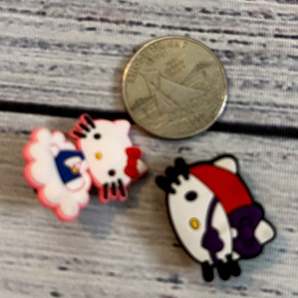 2pc Hello Kitty Shoe Charms‎ Jibbitz Style Charms For Crocs Sandals